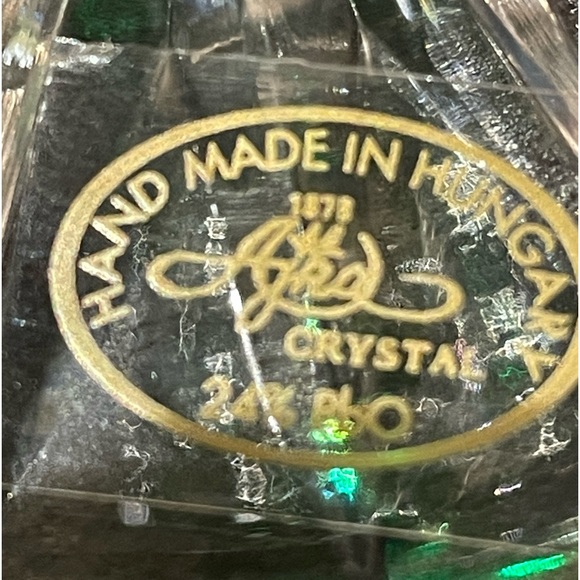 Three Ajka cut crystal wine glasses - Picture 2 of 3